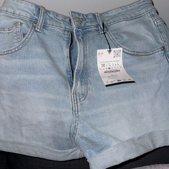 Brand new Zara shorts too big - Picture 1 of 2